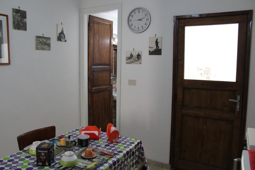 A Due Passi Dal Centro Apartment Trapani Bagian luar foto