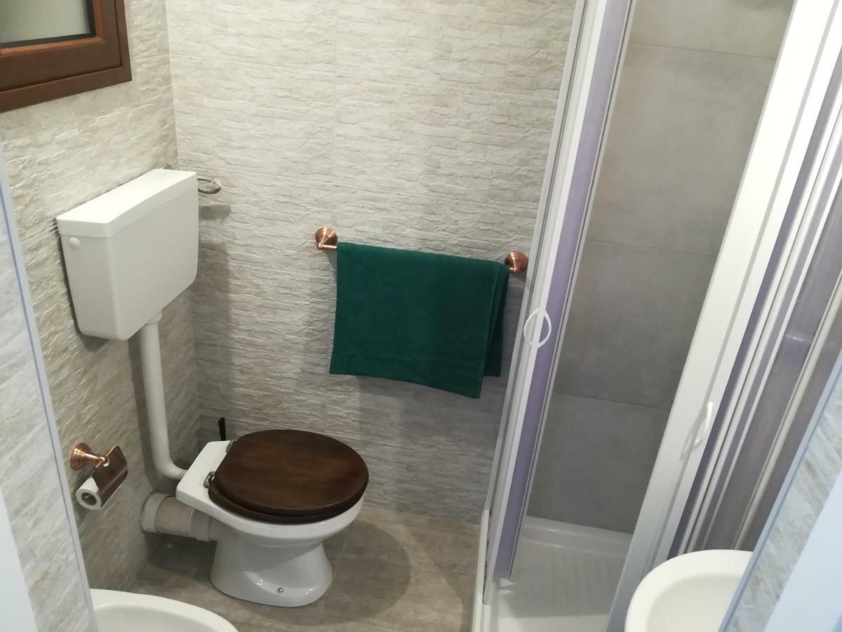 A Due Passi Dal Centro Apartment Trapani Bagian luar foto