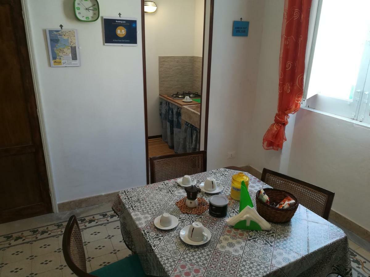 A Due Passi Dal Centro Apartment Trapani Bagian luar foto